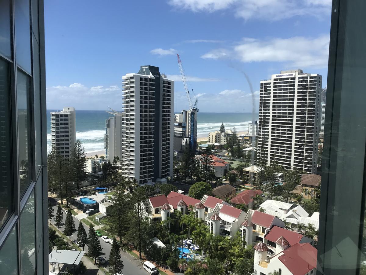 Private Apartments At Q1 Gold Coast Buitenkant foto